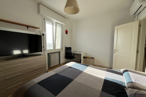 Camera in appartamento zona sacca