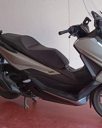 Honda Forza 350–Pari al nuovo–Garan. Ufficiale2030