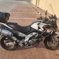 Suzuki V Strom DL 650 - 2004