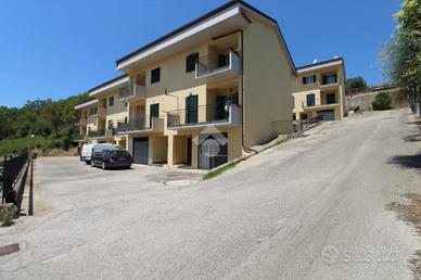 VILLA A SCHIERA A OGLIASTRO CILENTO