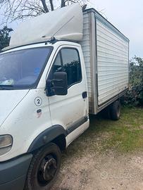 furgone renault master con cassone 2001