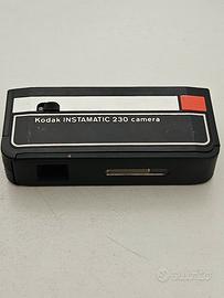 Macchina fotografica Kodak Instamatic 230 anni 70 