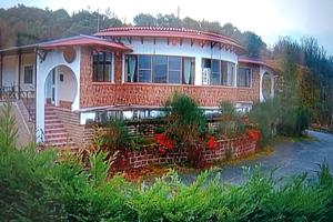 Ristorante completamente arredato