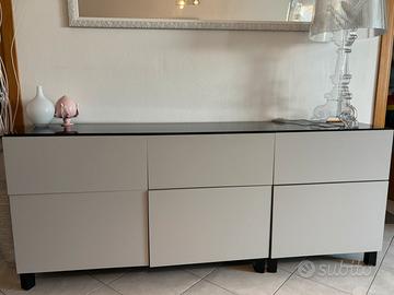 Besta credenza