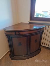 Mobile angolare in legno