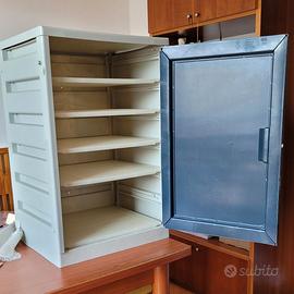 Mobiletto materiale plastico