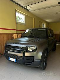 Land Rover Defender 110 - Full Optional - Hybrid