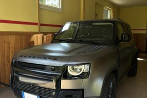 Land Rover Defender 110 - Full Optional - Hybrid