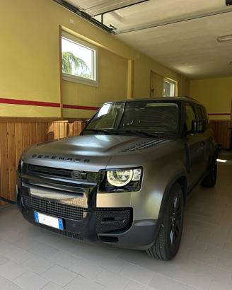 Land Rover Defender 110 - Full Optional - Hybrid
