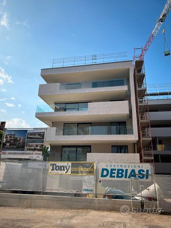 Garages nuovi a pochi passi dal centro