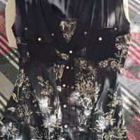 Camicia smanicata Koroshi nera e argento. Nuova.