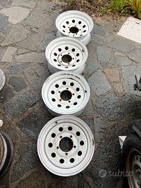 Cerchi in ferro bianchi Suzuki Jimny