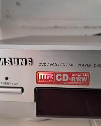 Lettore DVD Samsung DVD-S224 Argento. Supporta la