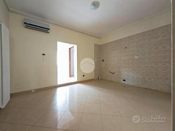 3 LOCALI A MANFREDONIA