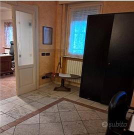 Immobile in asta di 114 m² con 3 locali a Cremona
