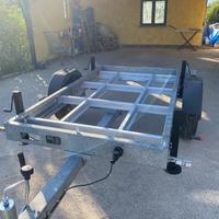 Carrello 18q 2025 con piedi di stazionamento