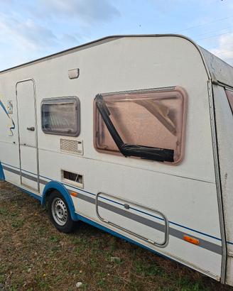 Roulotte KNAUS Blue Line 400 TK (2002)
