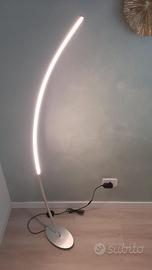 Lampada da terra led ad arco