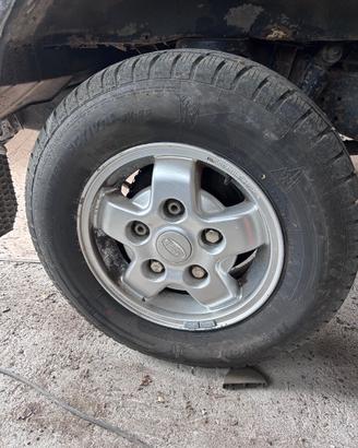 Cerchi land rover gomme termiche 235/70 r16
