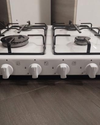 Fornelli 4 fuochi Lar.el con valvola "stop gas"