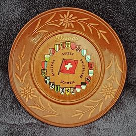 Piatto di legno souvenir di Davos