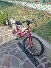 bicicletta da bambina rosa