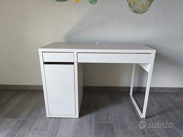 Scrivania ikea