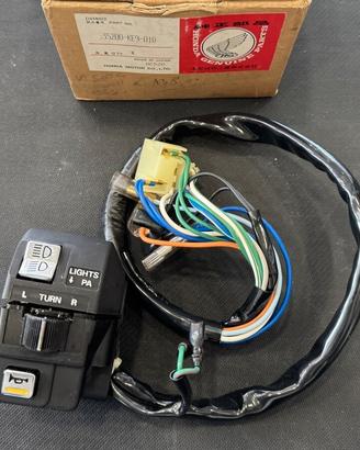 Assieme interruttori frecce Honda VT 500 C 1983