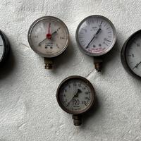 Vecchi manometri - idrometri vintage