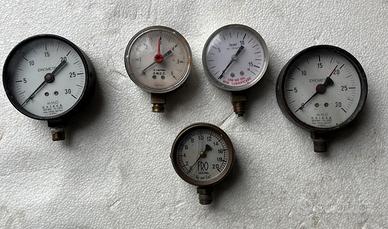 Vecchi manometri - idrometri vintage