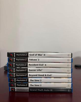 Lotto 8 giochi PS2 - Yakuza 2, RE4 e altri