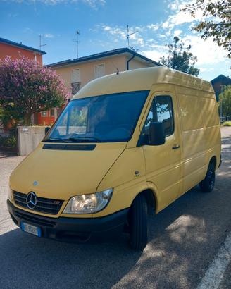 Mercedes sprinter