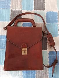 Borsello uomo di pelletteria artigianale 