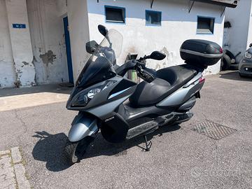 Kymco Downtown 300i ABS – 2016 – 30.651 km
