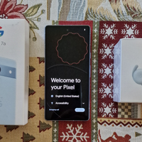 Google Pixel 7a + Airbuds