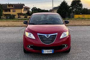 Lancia Ypsilon 1.2 benzina 5 porte neopatentati