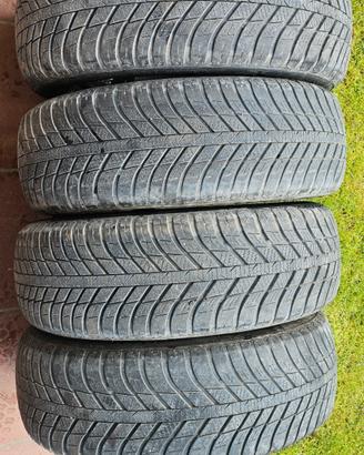 4 gomme 195 65 15 91 H Nexen 4 stagioni a 90 %