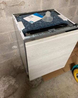 Lavastoviglie Beko da incasso 14 coperti