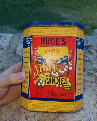 Scatola di latta vintage Rudd’s Sunshine Candies