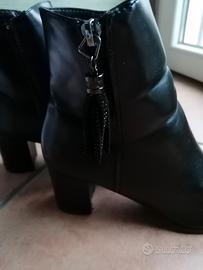 stivaletti neri 