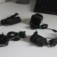 Caricabatteria cavetteria cuffie cavi dati Cellula