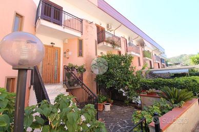 VILLA A SCHIERA A AGROPOLI