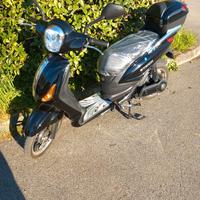 SCOOTER   USATO  MA  COME NUOVO