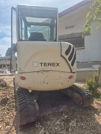 Escavatore TEREX HR 3.7 Cabinato – €17.900
