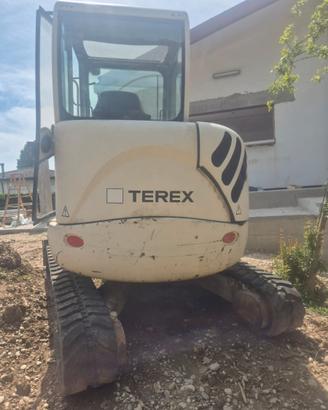 Escavatore TEREX HR 3.7 Cabinato – €17.900