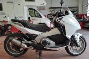 HONDA INTEGRA 700