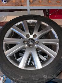Cerchi Volkswagen da 19 con gomme 275/45ZR19 108Y