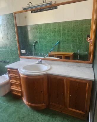 Mobile Bagno artigianale in legno con top marmo