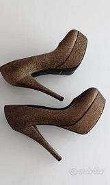 Scarpe con tacco