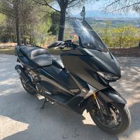 Yamaha TMax 530 SX nero opaco